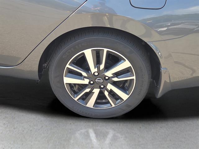 new 2025 Nissan Versa car, priced at $21,220