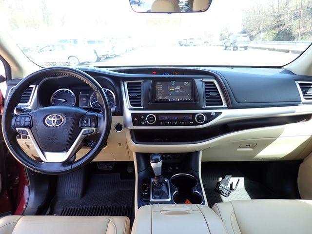 used 2018 Toyota Highlander car, priced at $25,777