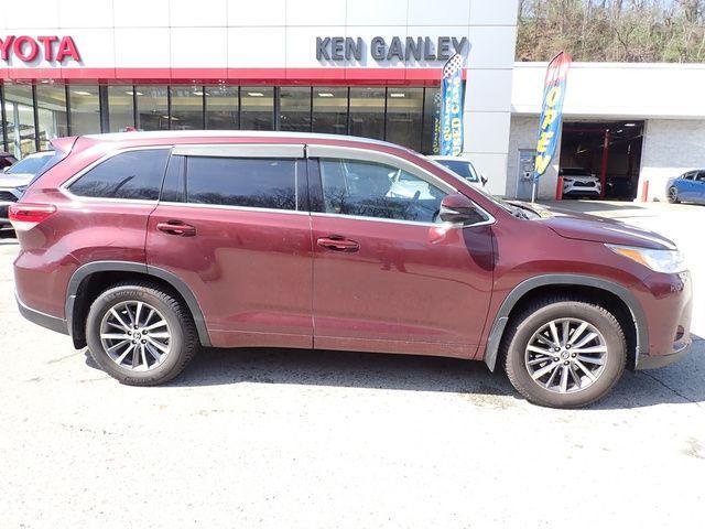 used 2018 Toyota Highlander car, priced at $25,777
