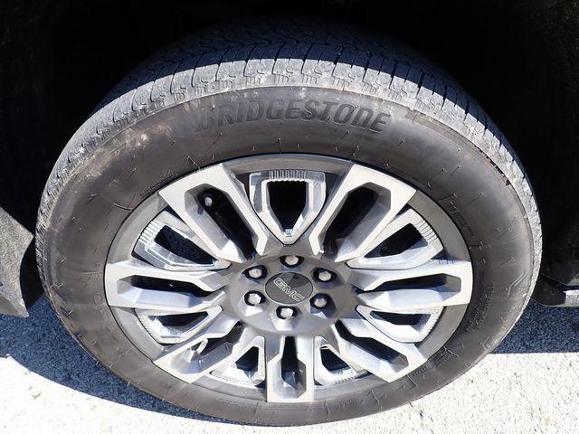 used 2023 GMC Yukon car, priced at $72,376