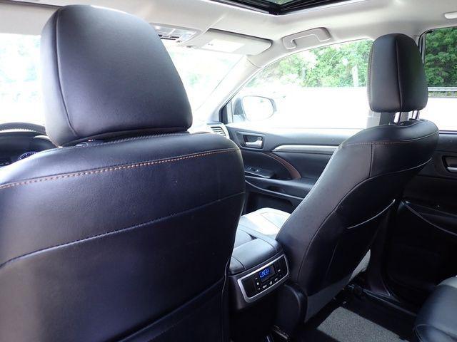 used 2019 Toyota Highlander car, priced at $31,990