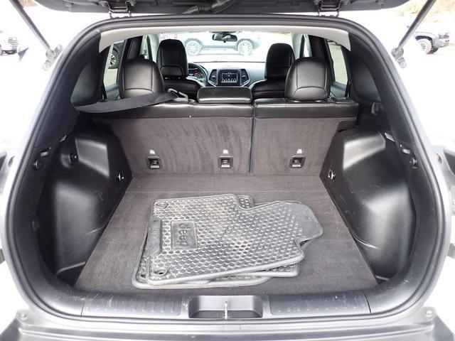 used 2019 Jeep Cherokee car, priced at $16,244