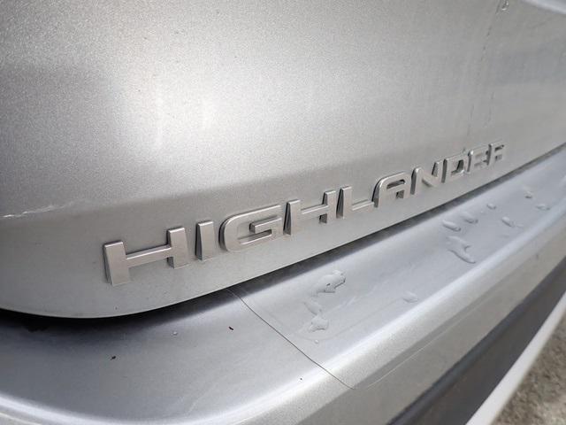 used 2023 Toyota Highlander car, priced at $38,941