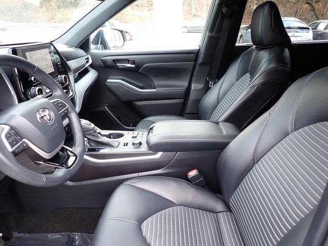 used 2023 Toyota Highlander car, priced at $38,941