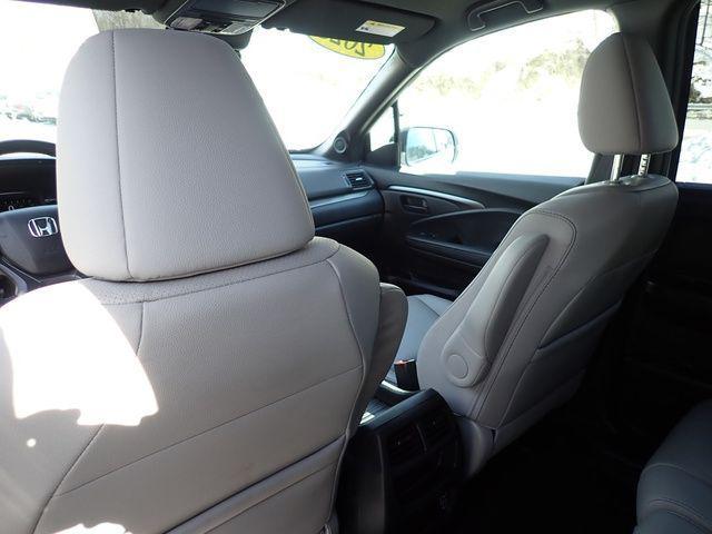 used 2023 Honda Passport car, priced at $25,627