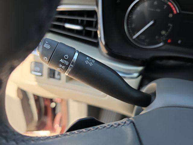 used 2023 Cadillac XT5 car, priced at $36,521