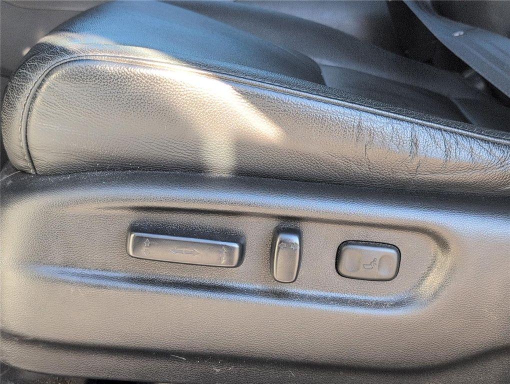 used 2021 Honda Pilot car, priced at $25,787