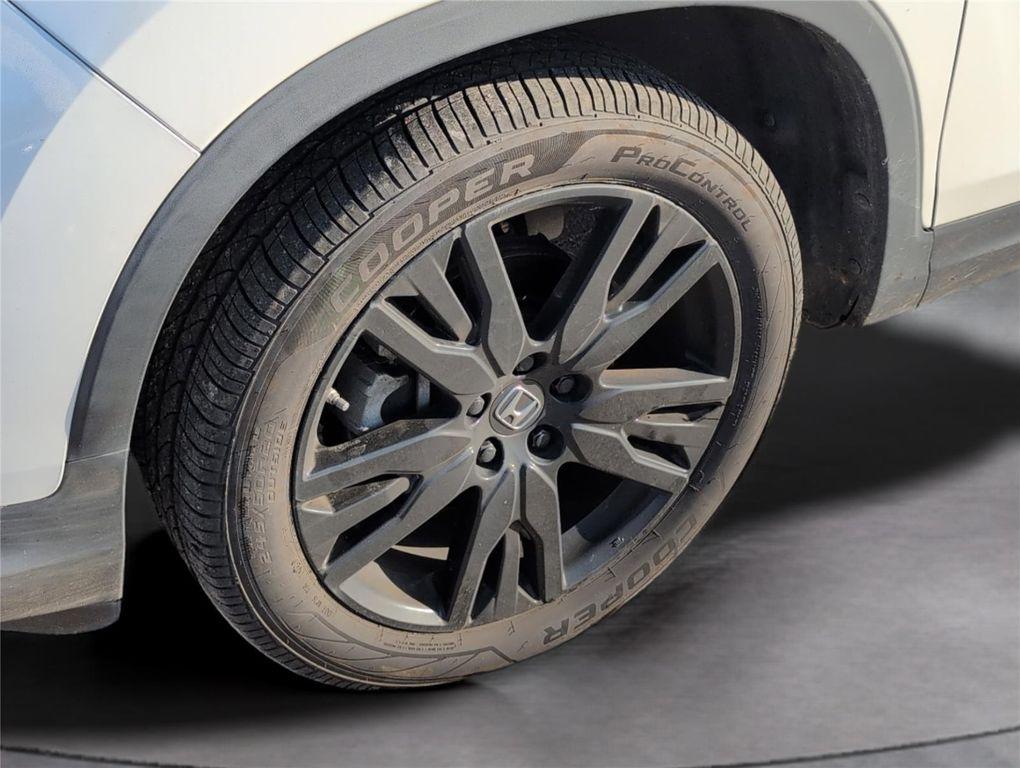 used 2021 Honda Pilot car, priced at $25,787