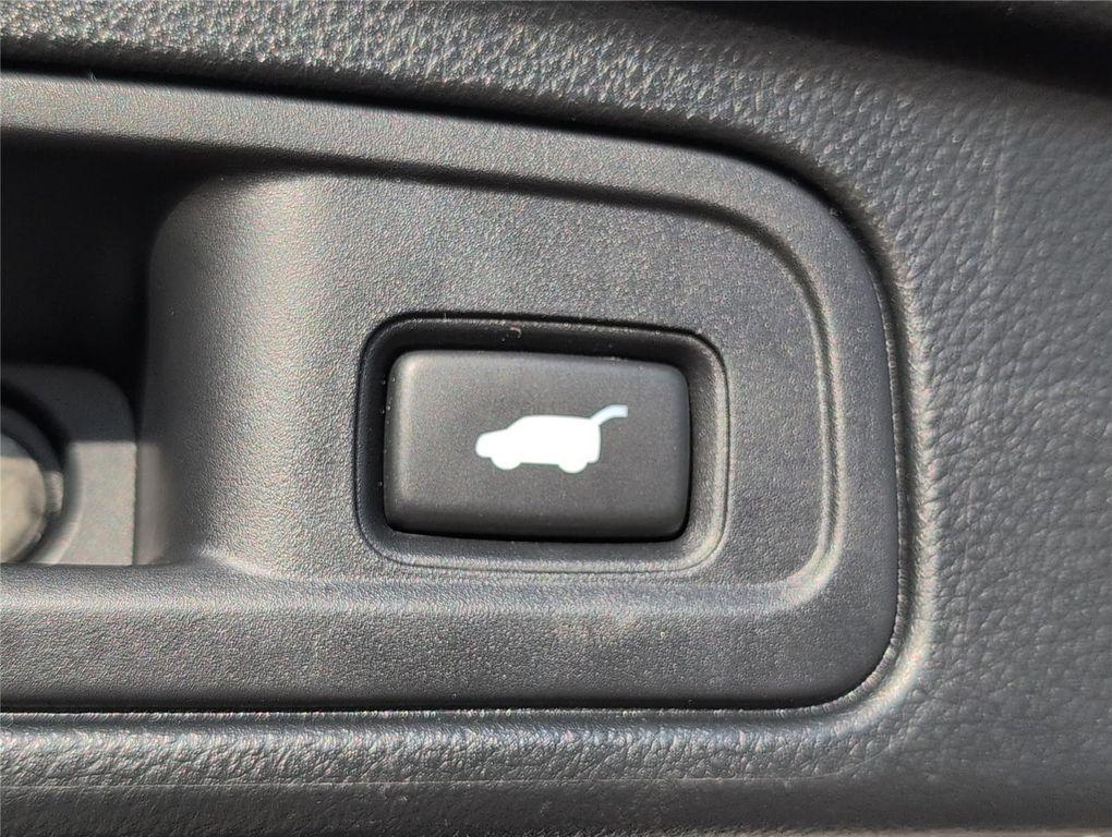 used 2021 Honda Pilot car, priced at $25,787