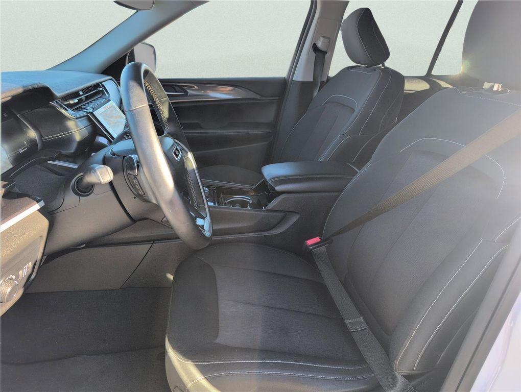 used 2022 Jeep Grand Cherokee car, priced at $23,588