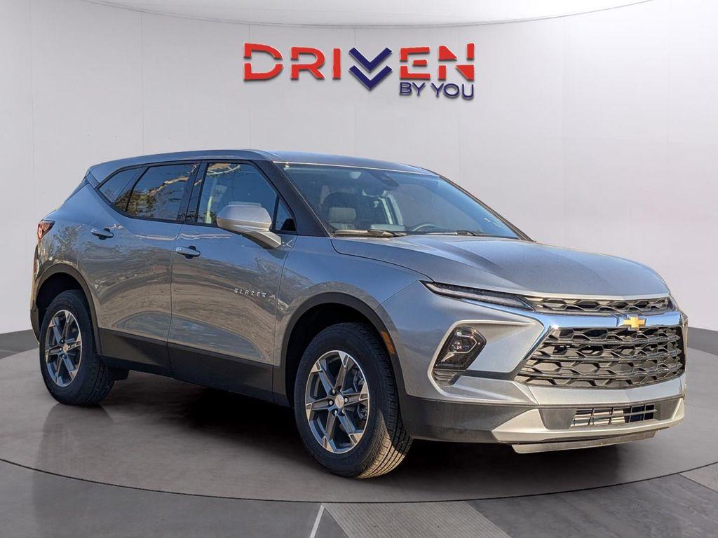 new 2025 Chevrolet Blazer car, priced at $38,246