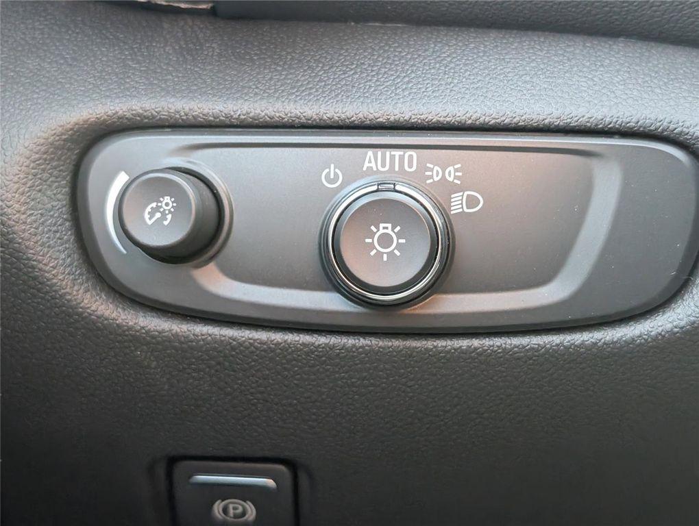 new 2025 Chevrolet Blazer car, priced at $38,246