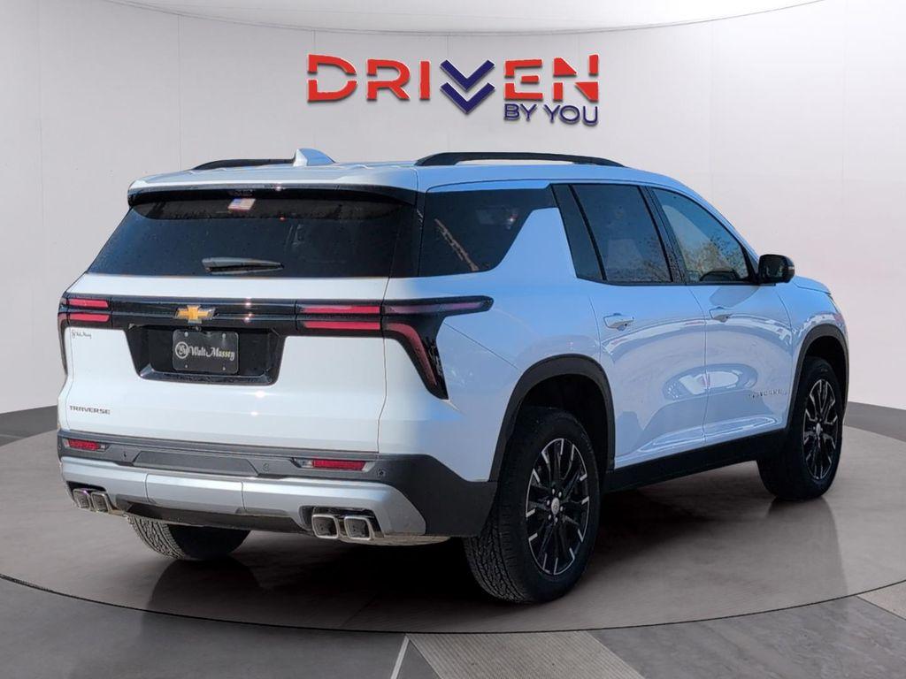 new 2026 Chevrolet Traverse car