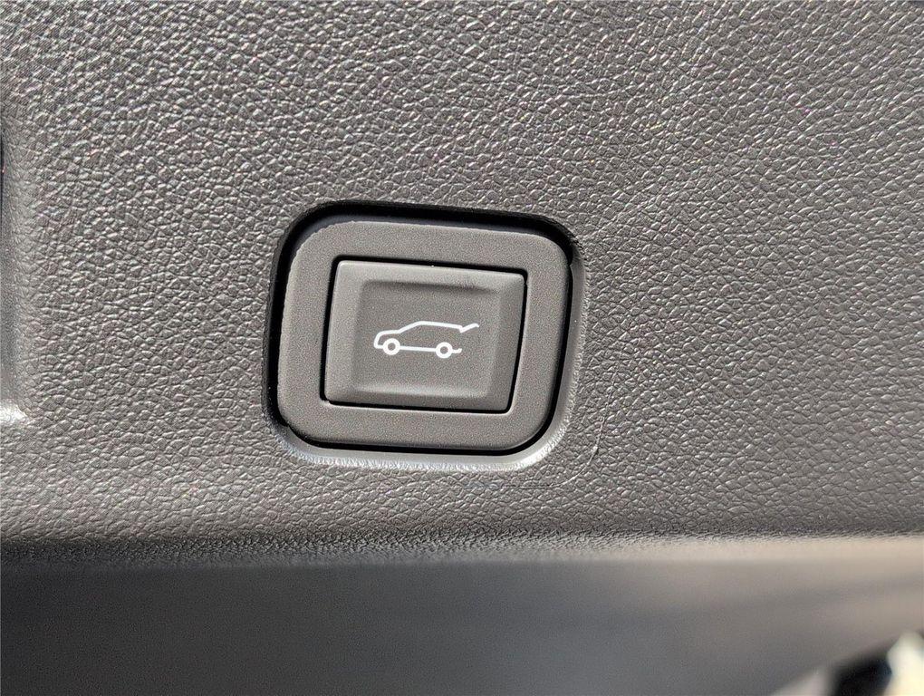 new 2026 Chevrolet Traverse car