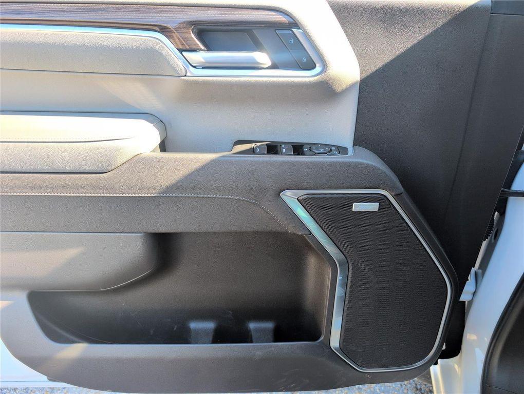 used 2025 Chevrolet Silverado 1500 car, priced at $49,092