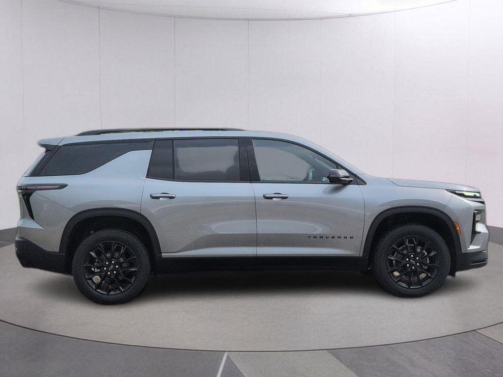 new 2026 Chevrolet Traverse car, priced at $46,298