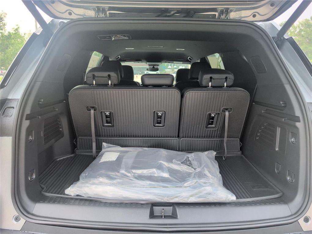 new 2026 Chevrolet Traverse car, priced at $47,398