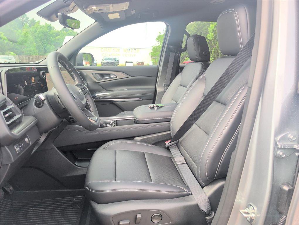 new 2026 Chevrolet Traverse car, priced at $47,398