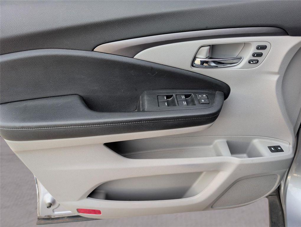 used 2022 Honda Pilot car, priced at $24,499