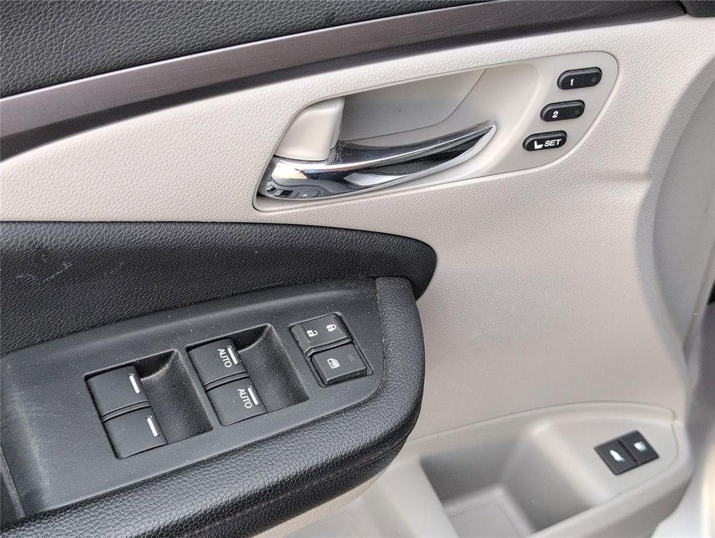 used 2022 Honda Pilot car, priced at $24,499