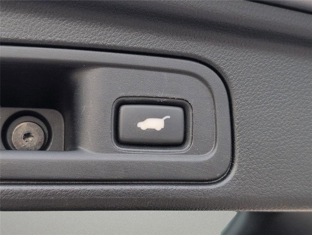 used 2022 Honda Pilot car, priced at $24,499