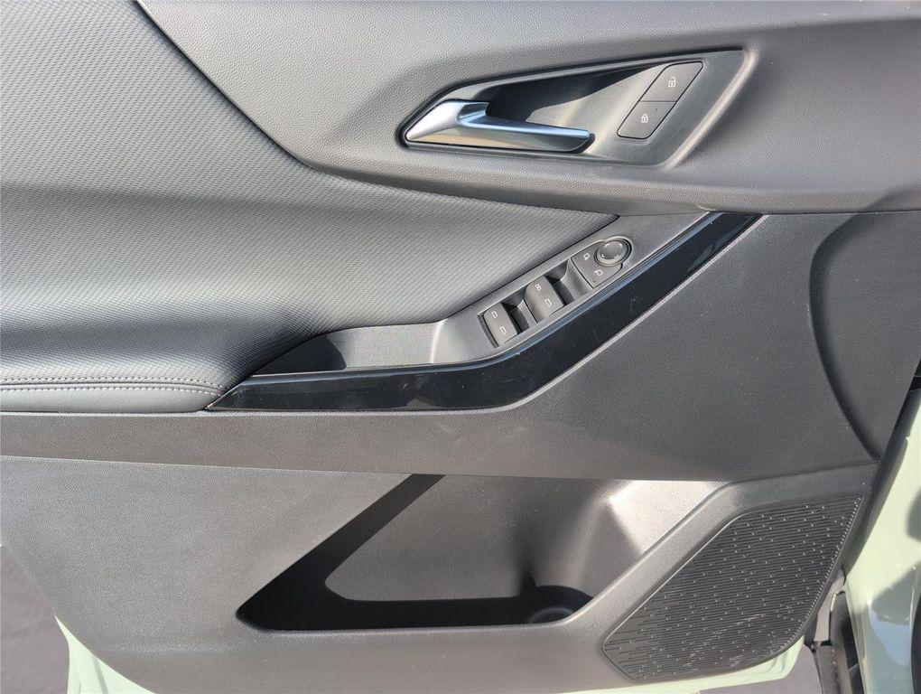 new 2026 Chevrolet Equinox car, priced at $31,276