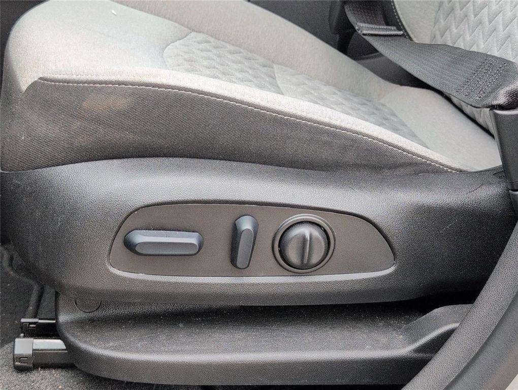 used 2023 Chevrolet Equinox car, priced at $21,316