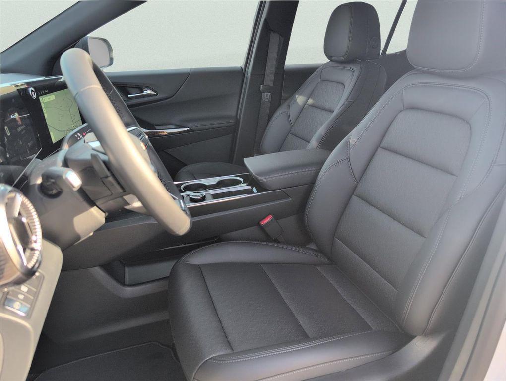 new 2026 Chevrolet Equinox car, priced at $34,041