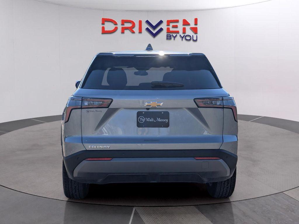 new 2026 Chevrolet Equinox car, priced at $33,266