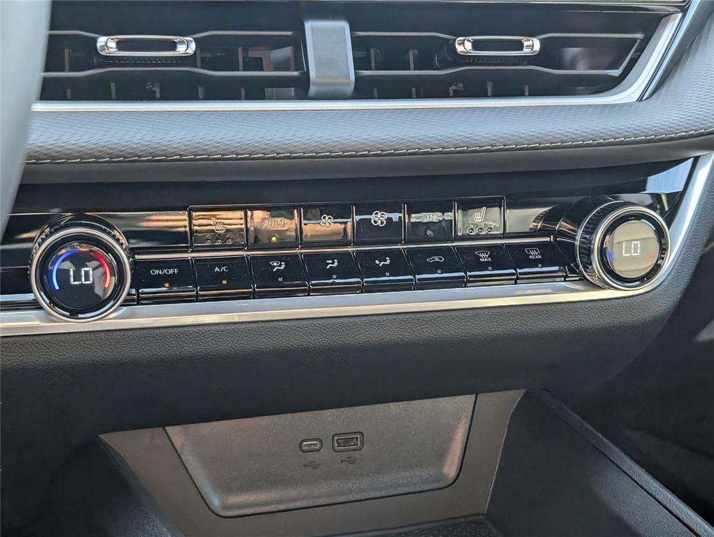 new 2026 Chevrolet Equinox car, priced at $33,266