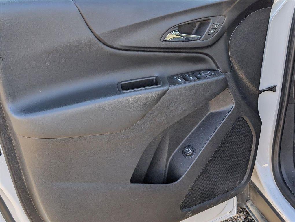 used 2022 Chevrolet Equinox car, priced at $18,293