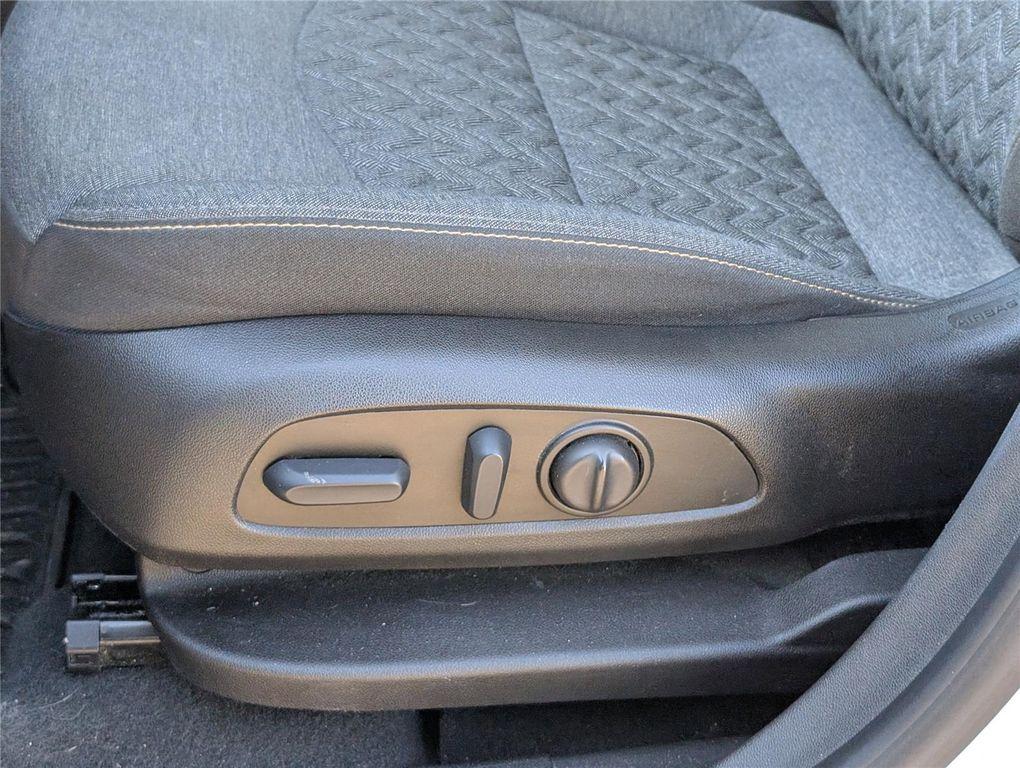 used 2022 Chevrolet Equinox car, priced at $18,293