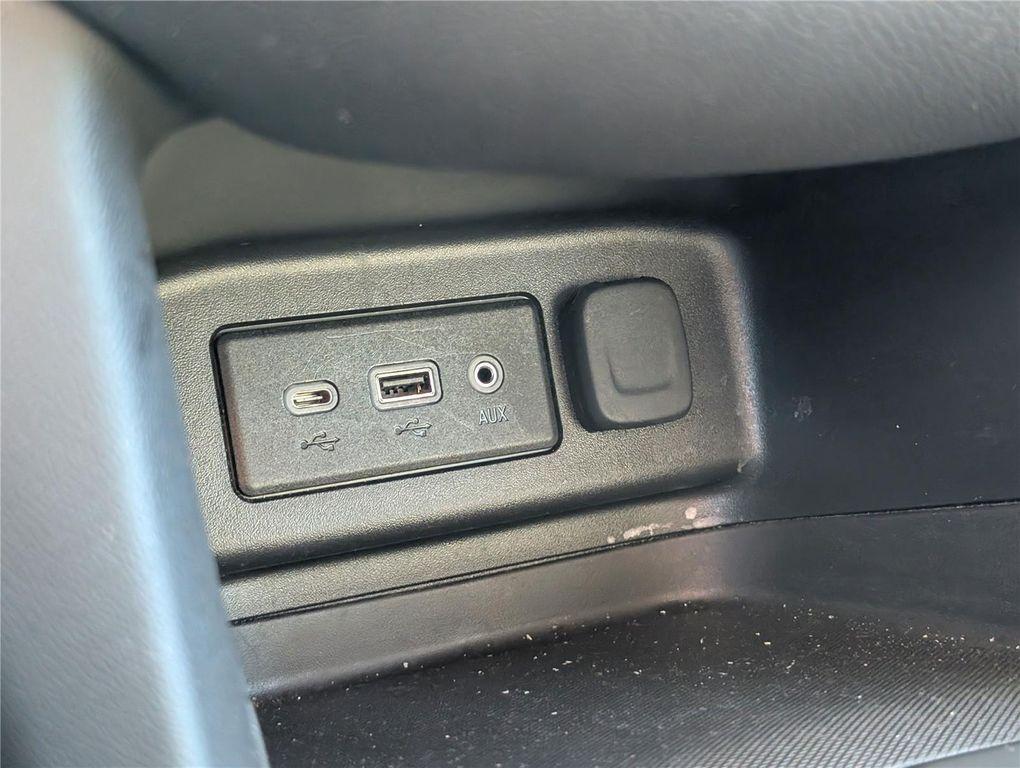 used 2022 Chevrolet Equinox car, priced at $18,293