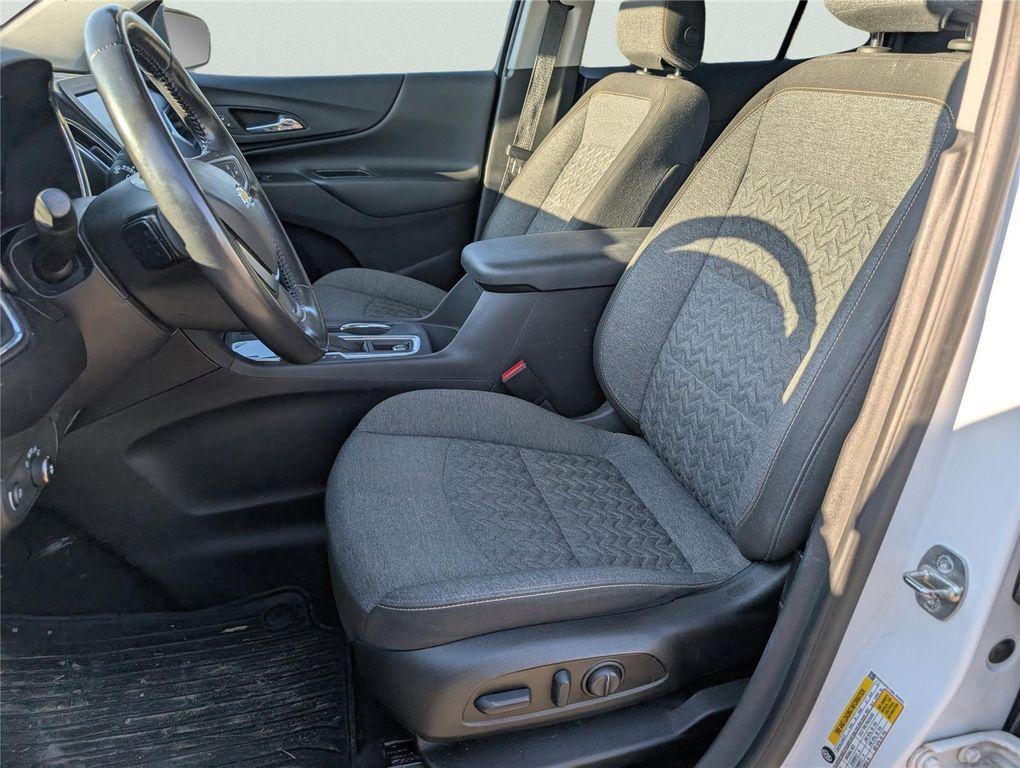 used 2022 Chevrolet Equinox car, priced at $18,293