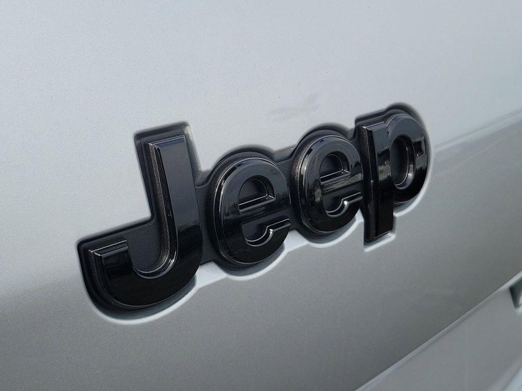 new 2026 Jeep Grand Cherokee L car, priced at $49,303