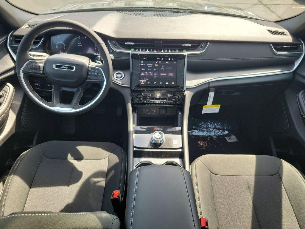 new 2026 Jeep Grand Cherokee car, priced at $42,913