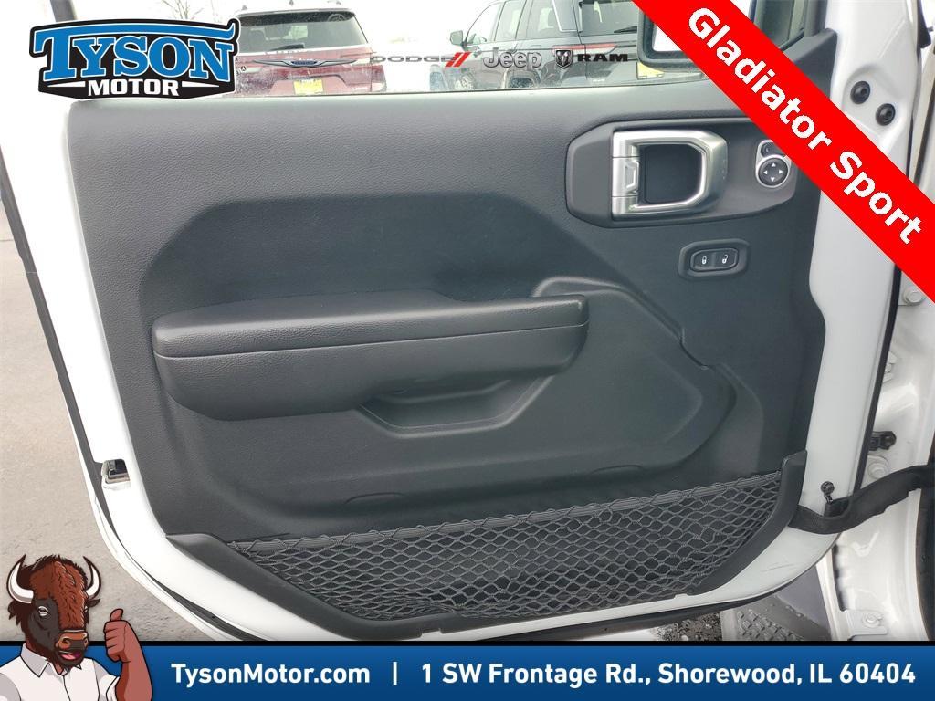 used 2021 Jeep Gladiator car, priced at $22,977