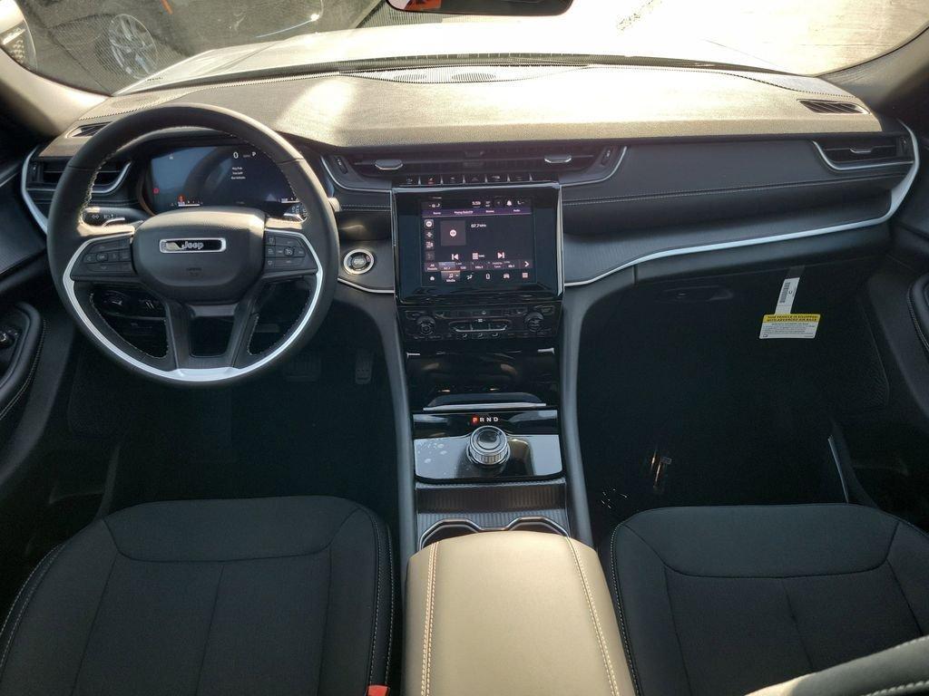 new 2026 Jeep Grand Cherokee car, priced at $42,009