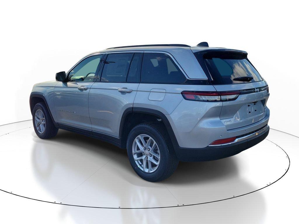 new 2026 Jeep Grand Cherokee car, priced at $42,009