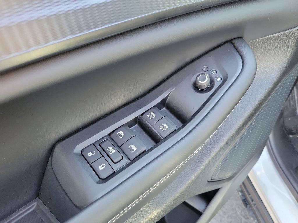new 2026 Jeep Grand Cherokee car, priced at $42,009