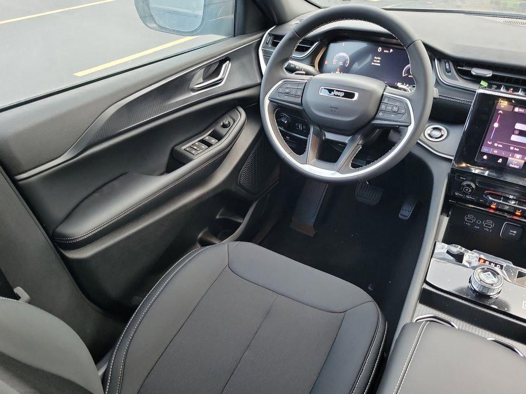 new 2026 Jeep Grand Cherokee car, priced at $41,389