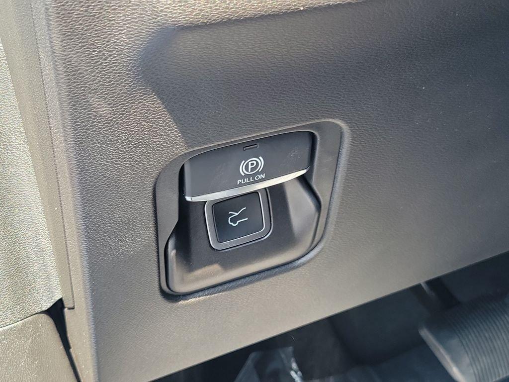new 2026 Jeep Cherokee car, priced at $39,116