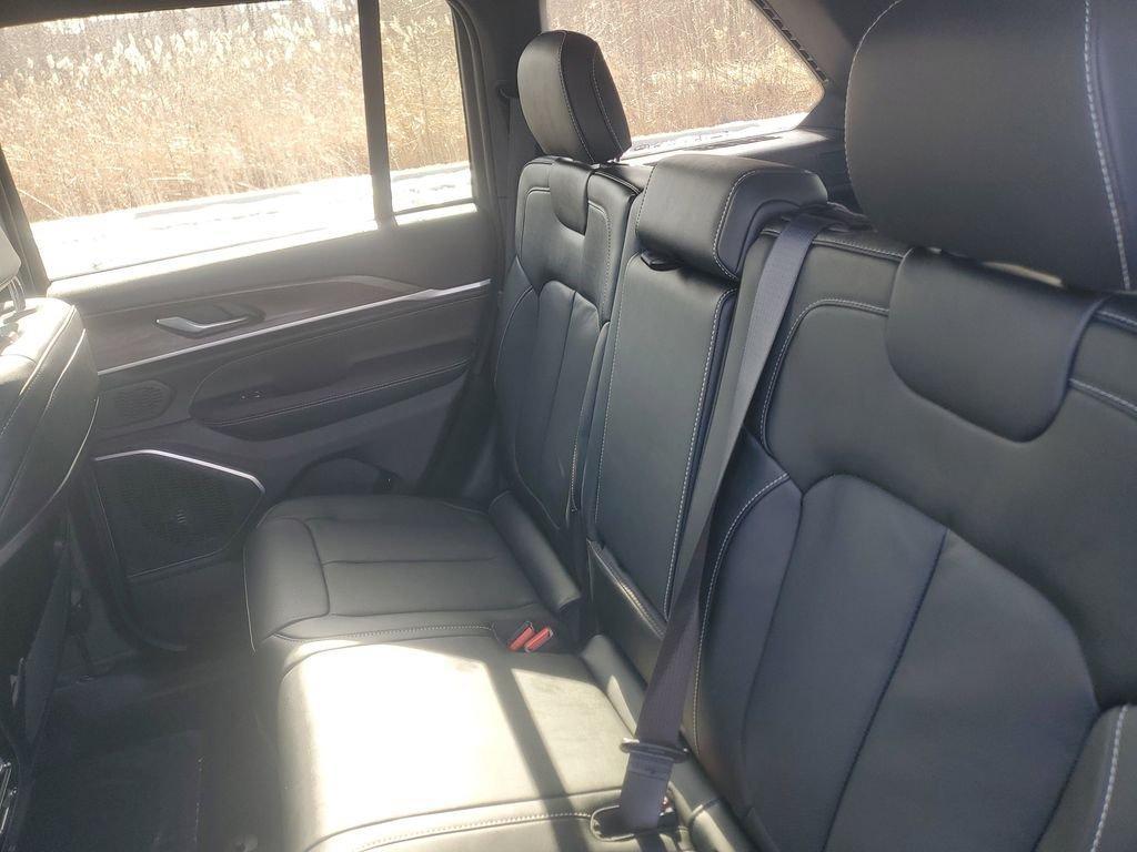 new 2026 Jeep Grand Cherokee car, priced at $50,298