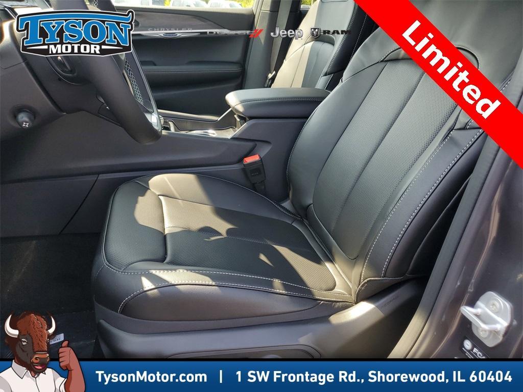 new 2025 Jeep Grand Cherokee car, priced at $49,494