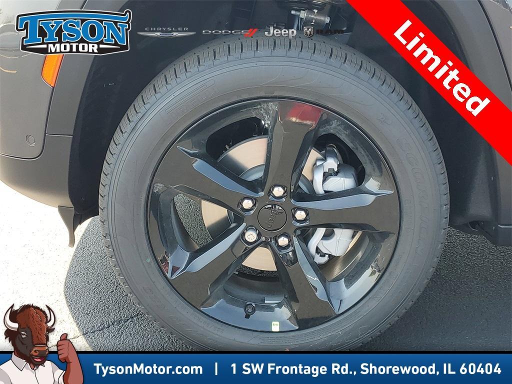 new 2025 Jeep Grand Cherokee car, priced at $49,494