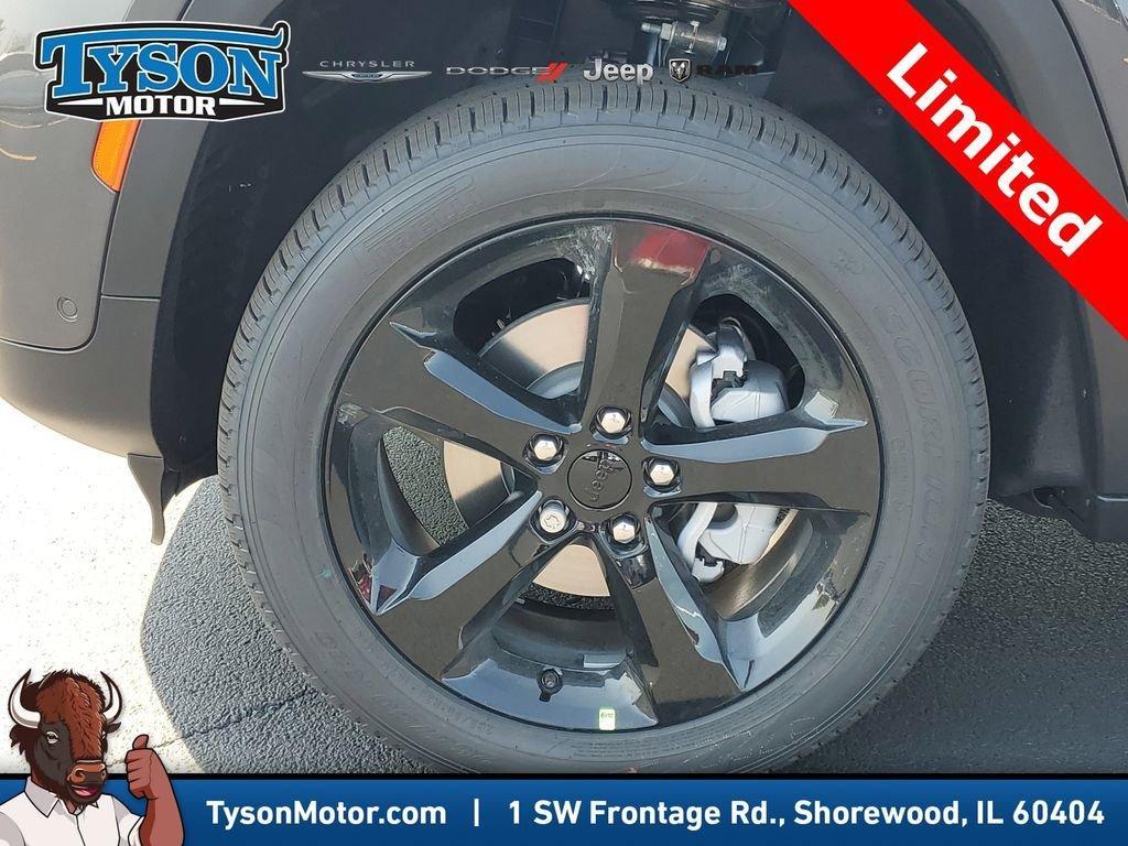 new 2025 Jeep Grand Cherokee car, priced at $47,244