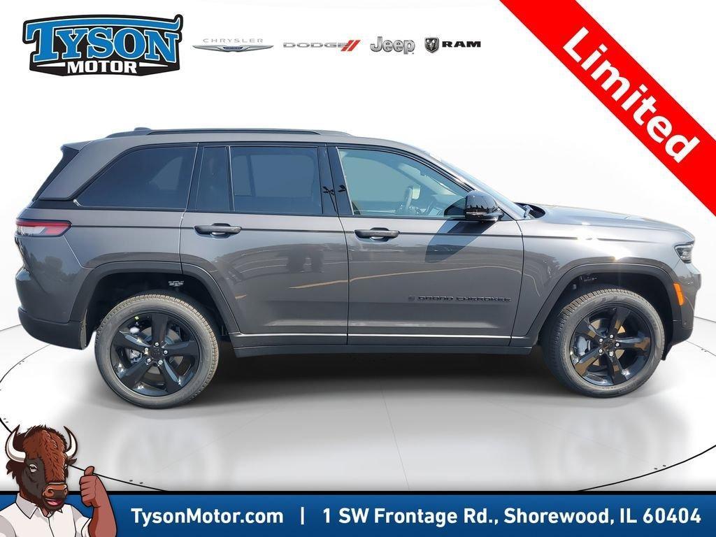 new 2025 Jeep Grand Cherokee car, priced at $47,244