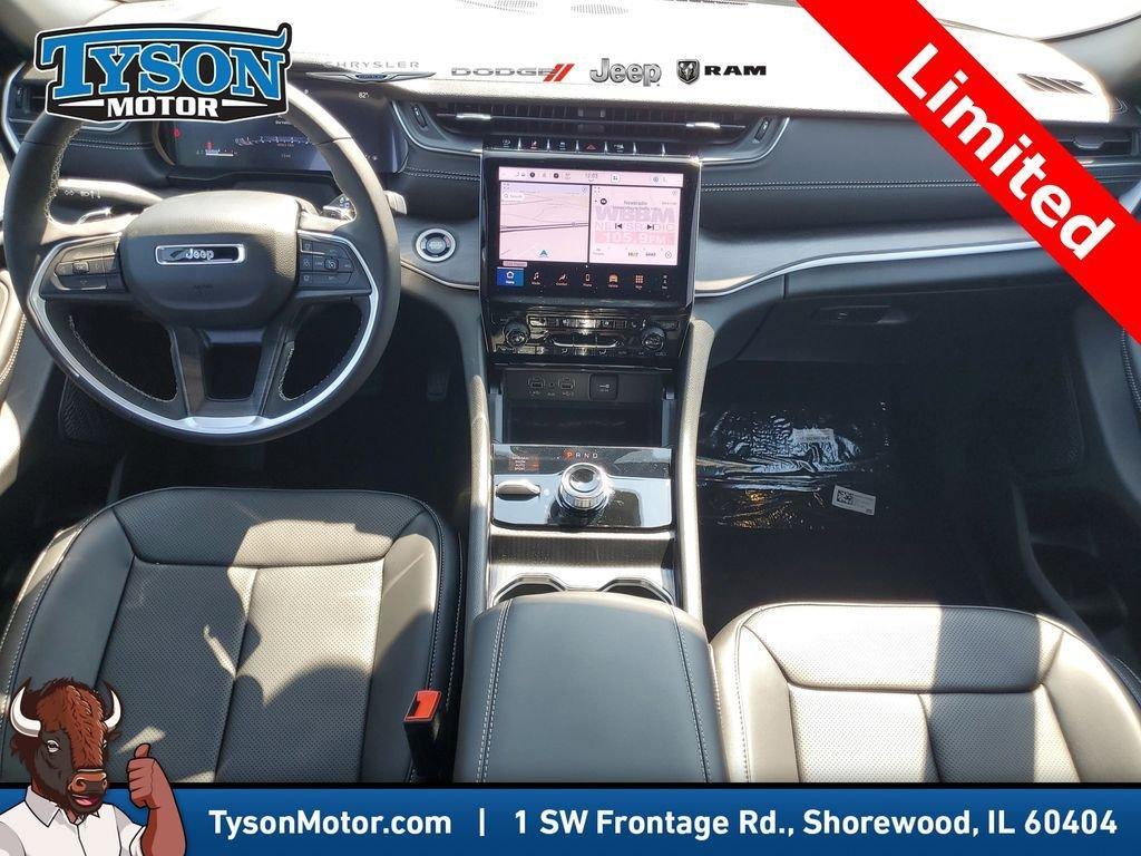 new 2025 Jeep Grand Cherokee car, priced at $47,244