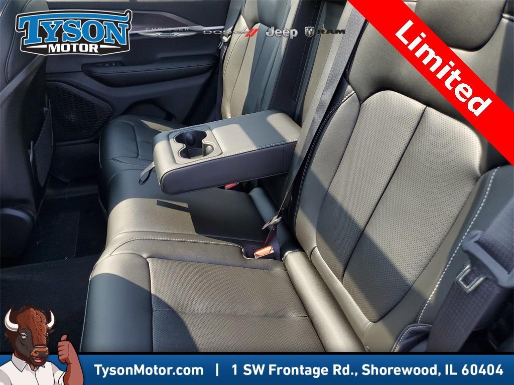 new 2025 Jeep Grand Cherokee car, priced at $49,494