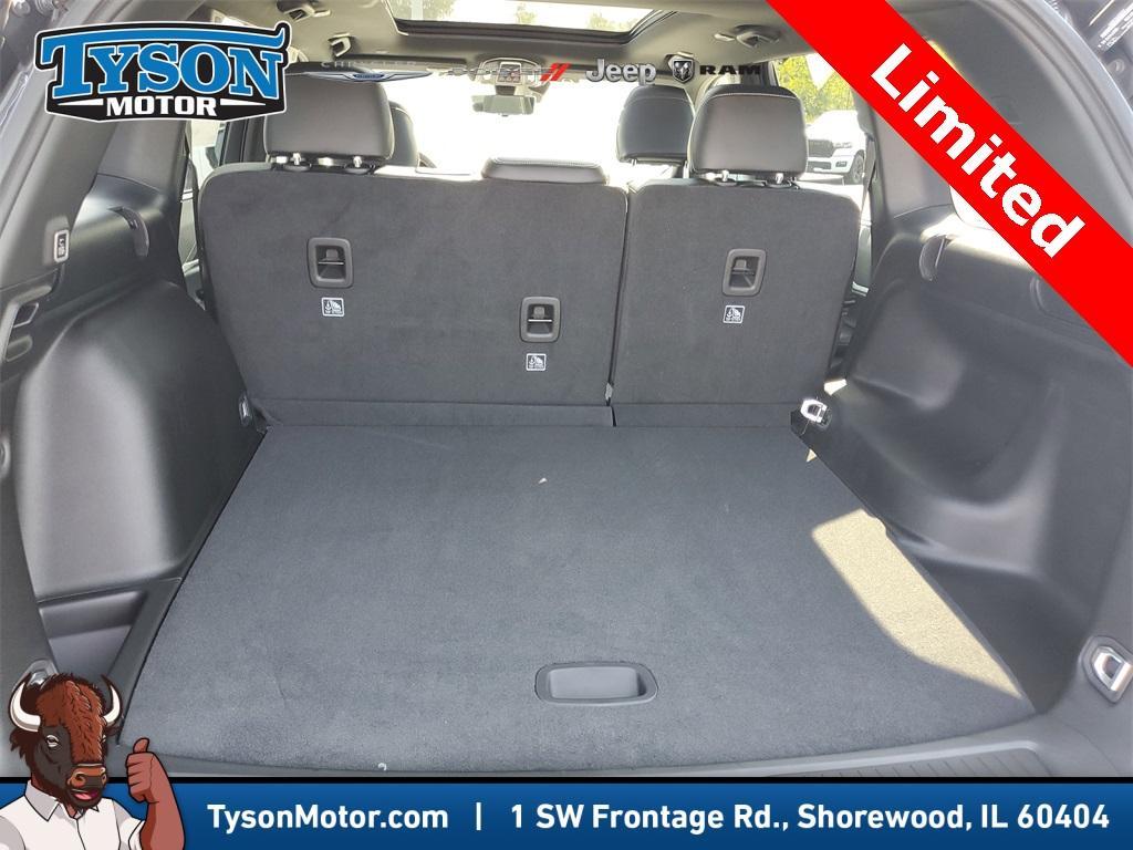 new 2025 Jeep Grand Cherokee car, priced at $49,494